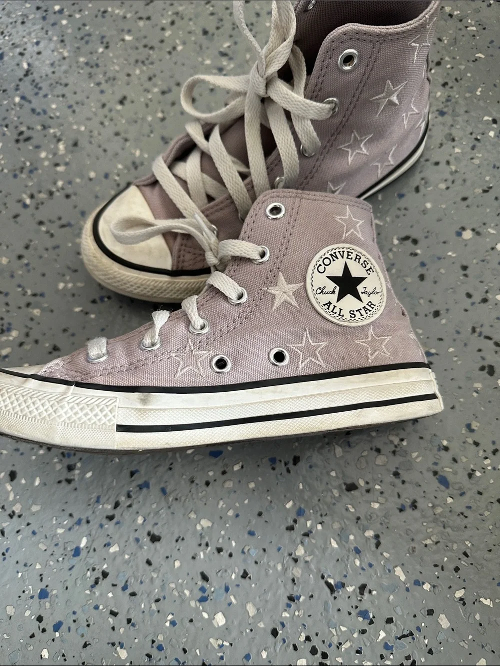 Converse kids 13.5 hightop Canvas Sneakers in Dusty Lavender
